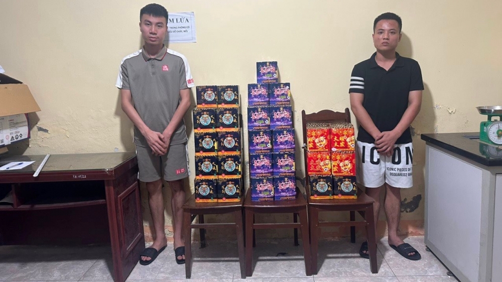 Vĩnh Phúc: Bắt giữ 2 đối tượng buôn bán pháo hoa nổ trái phép