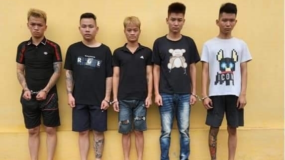 Phú Thọ: Nhóm thanh niên mang dao phóng lợn, “bom xăng” để giải quyết mâu thuẫn