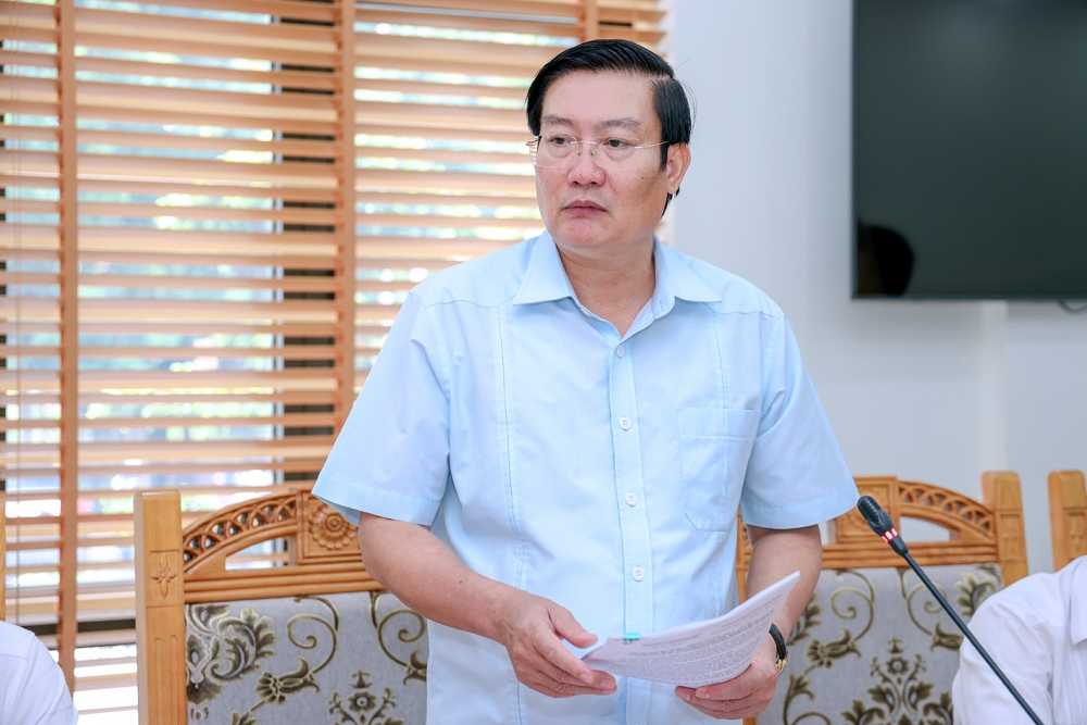 Chủ tịch Ủy ban MTTQ tỉnh Nguyễn Tuấn Khanh đánh giá cao công tác giải phóng mặt bằng, triển khai các dự án trên địa bàn huyện Bình Xuyên.
