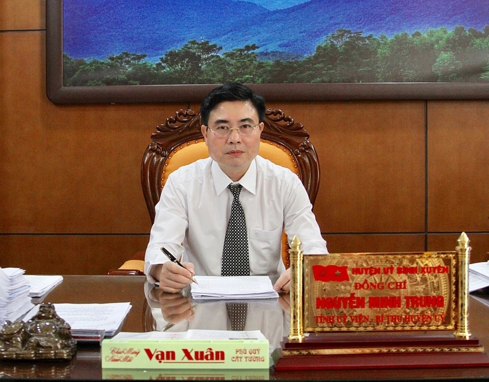 Đồng chí Nguyễn Minh Trung - Tỉnh ủy viên, Bí thư Huyện ủy, Chủ tịch HĐND huyện Bình Xuyên