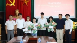 Huyện Tam Đảo: Khen thưởng học sinh có thành tích cao trong kỳ thi tuyển sinh năm 2024