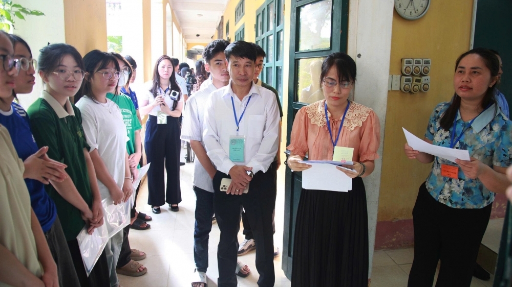 Phó Chủ tịch tỉnh Vĩnh Phúc kiểm tra công tác tổ chức thi vào lớp 10