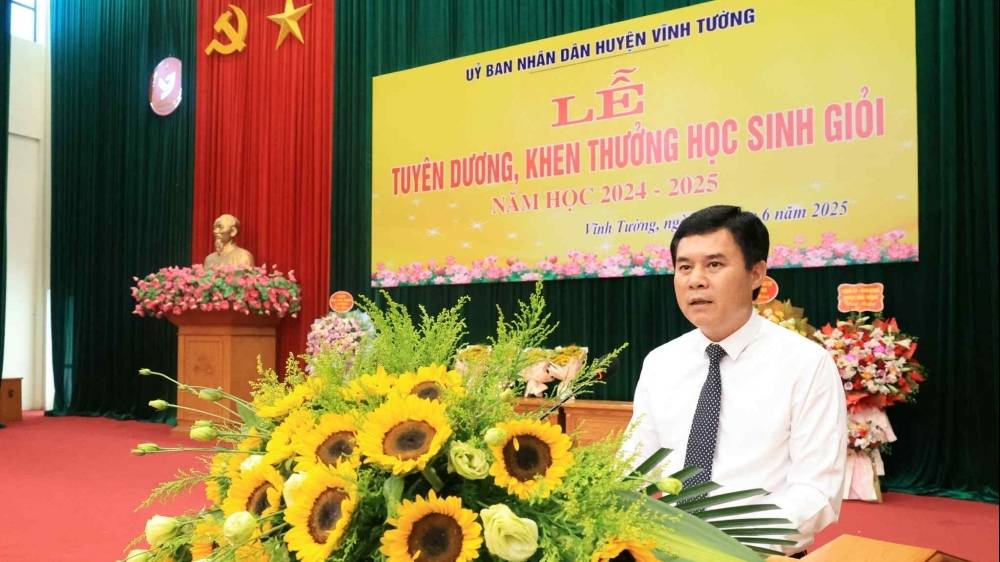 Huyện Vĩnh Tường: Tuyên dương, khen thưởng giáo viên và học sinh giỏi