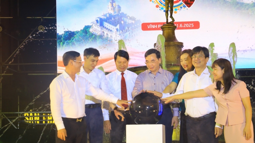 Khai mạc Triển lãm liên hoan du lịch, ẩm thực, làng nghề Vĩnh Phúc