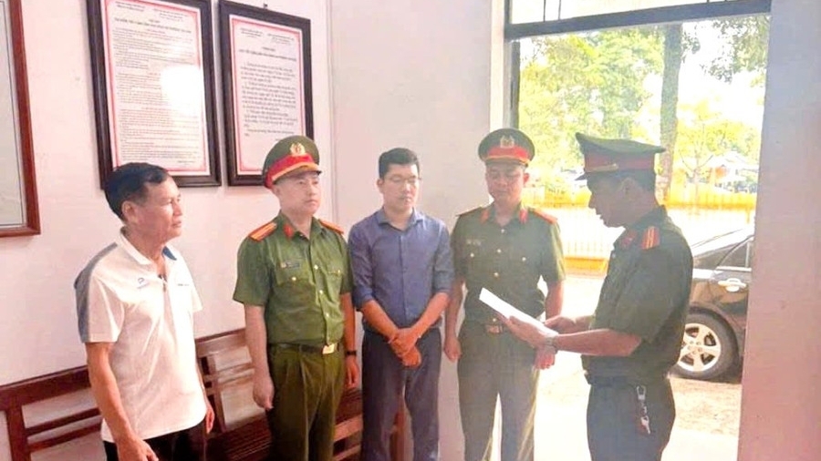 Phú Thọ: Bắt tạm giam Kế toán trường học chiếm đoạt tiền bảo hiểm y tế học sinh