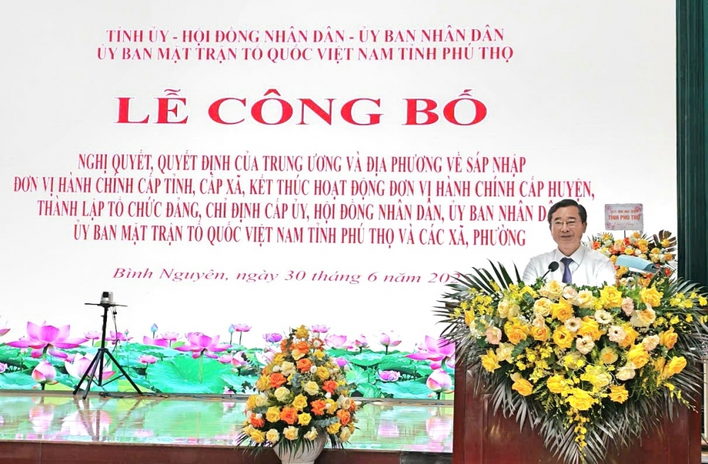 Phú Thọ: Công bố Nghị quyết thành lập tổ chức Đảng và công tác cán bộ xã Bình Nguyên