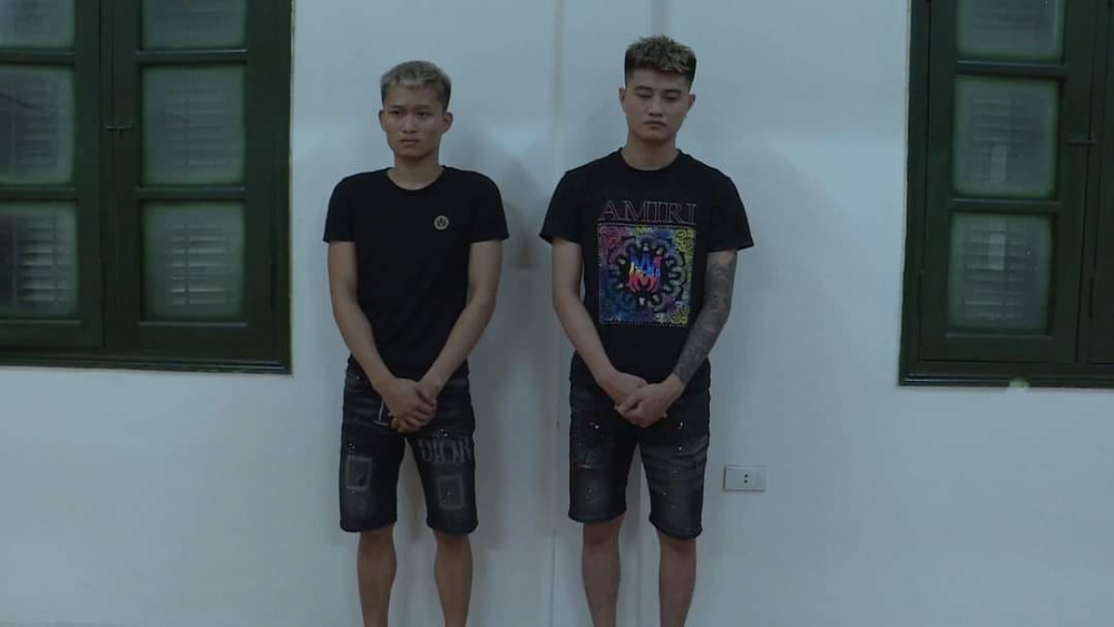 2 đối tượng tại cơ quan công an