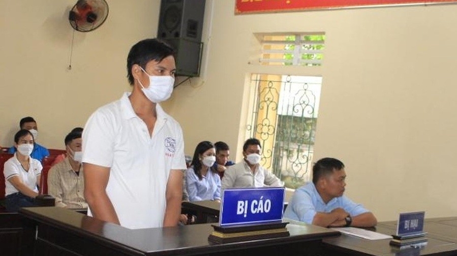 Nghệ An: Nam thanh niên dùng cuốc đánh cán bộ lâm trường