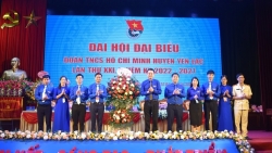 vinh phuc dong chi le anh huy duoc bau giu bi thu huyen doan yen lac