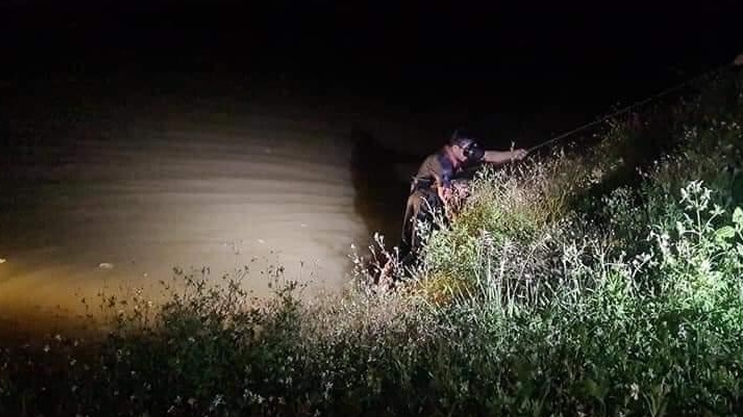 Nghệ An: Tìm thấy thi thể nam sinh đuối nước trên sông Cái