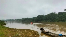 nghe an tim thay thi the co gai nghi nhay cau tu tu