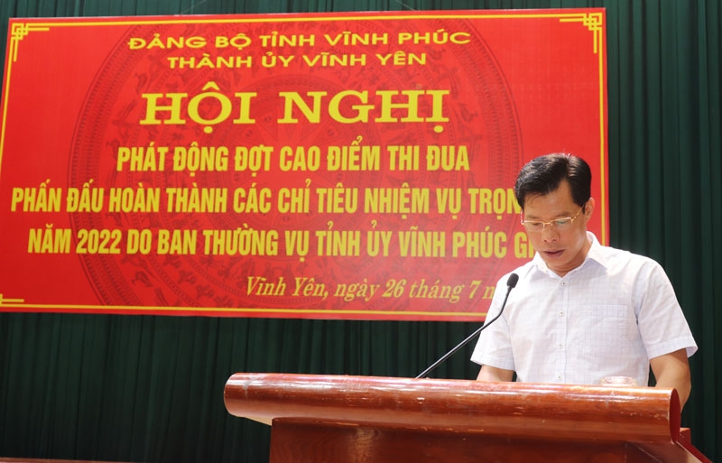 Đ.c Phó Bí thư thường trực Thành ủy Nguyễn Hoài Nam phát động thi đua