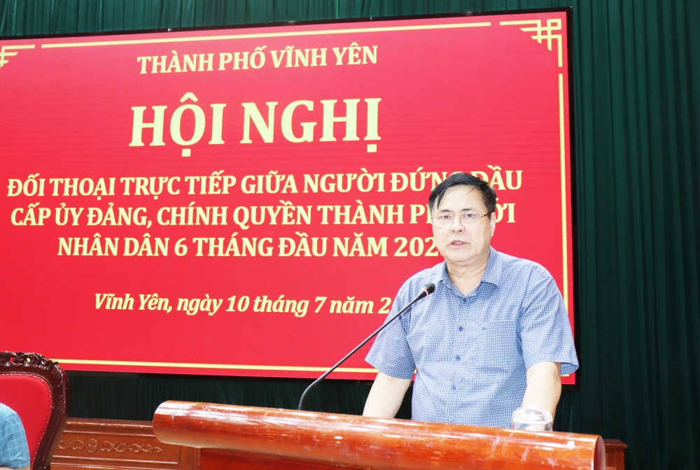 Bí thư thành ủy Vĩnh Yên Nguyễn Ngọc Bình phát biểu khai mạc hội nghị