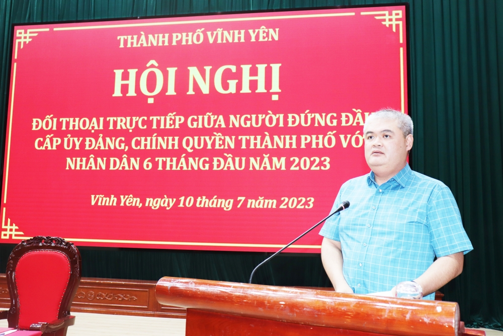 Đ.c Chủ tịch UBND Thành phố Nguyễn Việt Phương phát biểu tại hội nghị