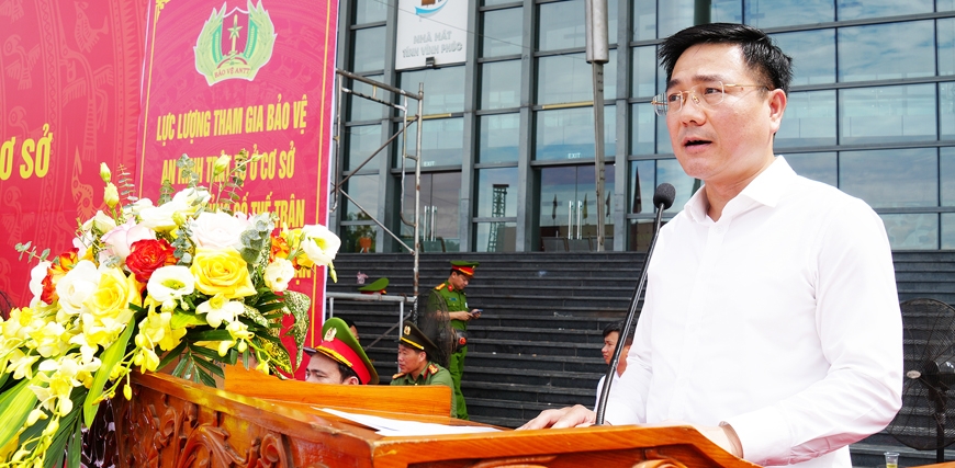 Phó Chủ tịch phụ trách UBND tỉnh Vũ Việt Văn phát biểu chỉ đạo tại buổi lễ