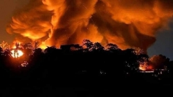 Vĩnh Phúc: Cháy lớn trong đêm tại nhà xưởng bao bì