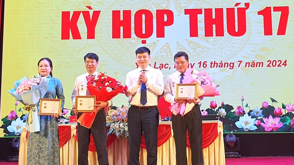 HĐND huyện Yên Lạc xem xét, cho ý kiến nhiều nội dung quan trọng