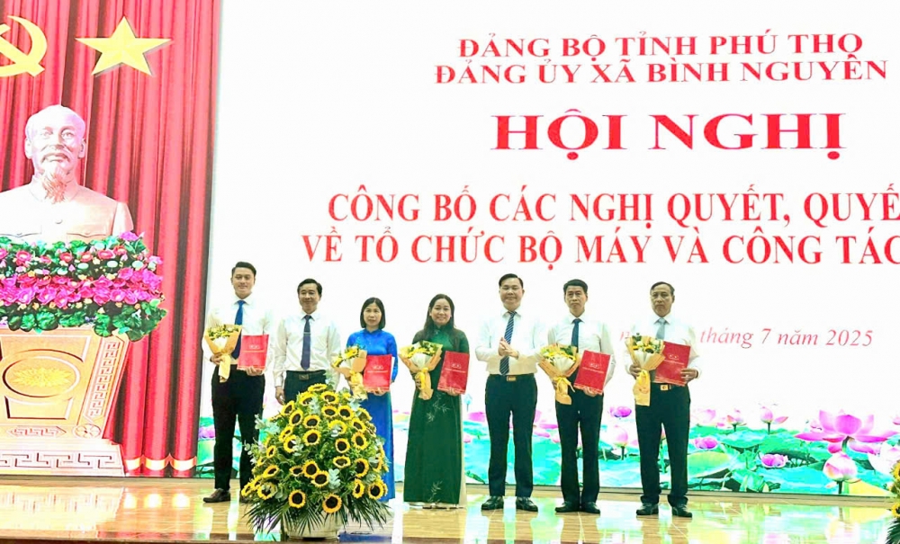 Phú Thọ: Công bố tổ chức bộ máy và công tác cán bộ tại xã Bình Nguyên