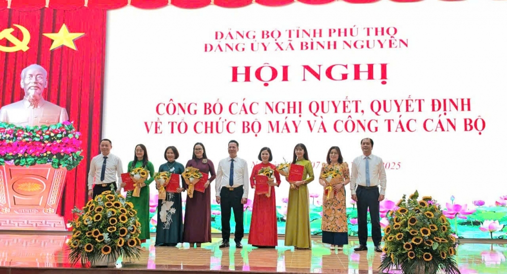 Phú Thọ: Công bố tổ chức bộ máy và công tác cán bộ tại xã Bình Nguyên