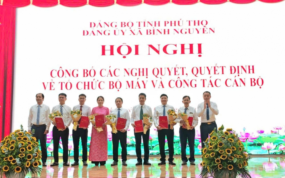 Phú Thọ: Công bố tổ chức bộ máy và công tác cán bộ tại xã Bình Nguyên
