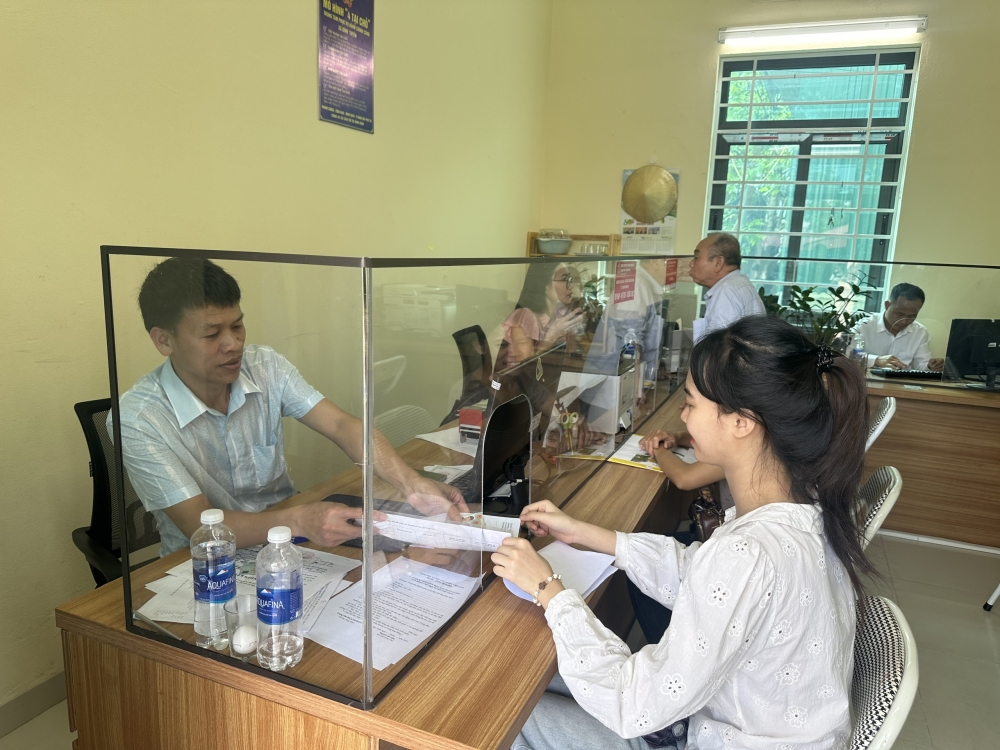 Trung tâm Phục vụ hành chính công xã Bình Tuyền  hỗ trợ Nhân dân giải quyết đất đai