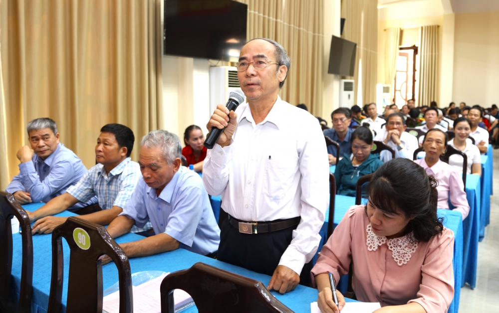 Bí thư Tỉnh ủy Phú Thọ tiếp xúc cử tri tại phường Vĩnh Yên