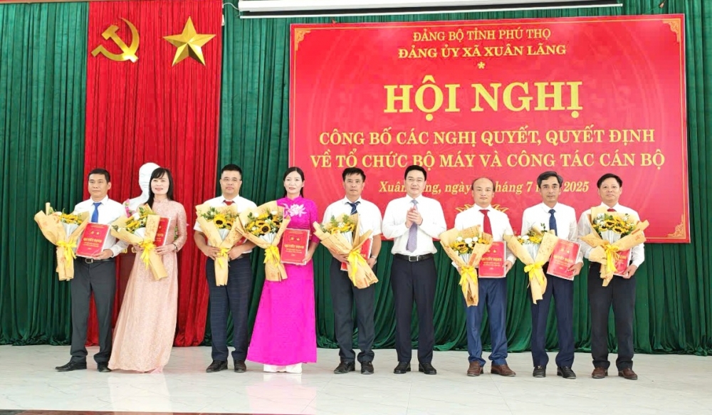Phú Thọ: Công bố tổ chức bộ máy và công tác cán bộ tại xã Xuân Lãng