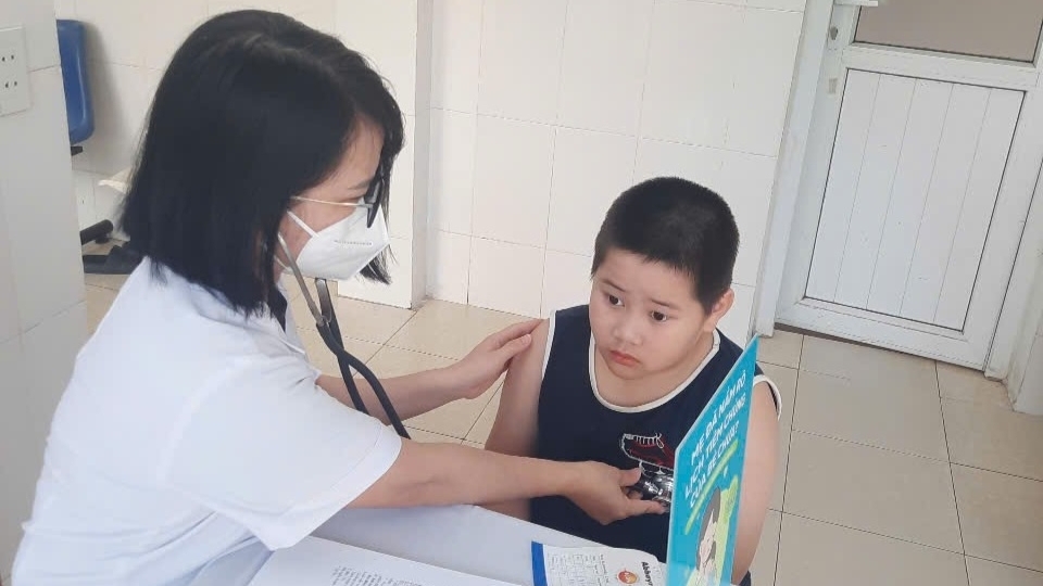 Phòng Tiêm chủng vắc xin Trung tâm Y tế Khu vực Vĩnh Yên hiện đại, hiệu quả