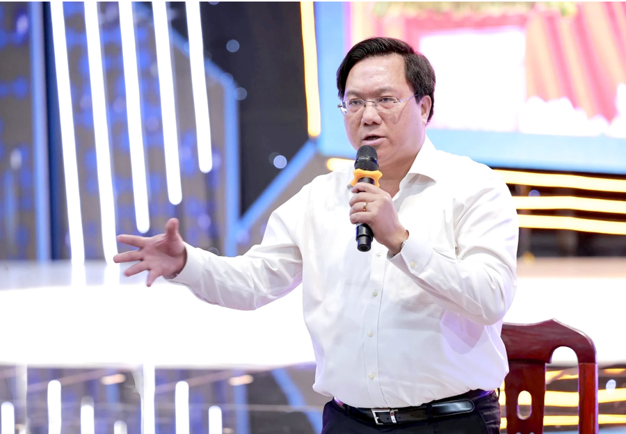 Ông Trần Duy Đồng, Chủ tịch UBND tỉnh Phú Thọ phát biểu tại buổi làm việc với Báo và Phát thanh, truyền hình Phú Thọ. Ông Trần Duy Đồng, Chủ tịch UBND tỉnh Phú Thọ phát biểu tại buổi làm việc với Báo và Phát thanh, truyền hình Phú Thọ.