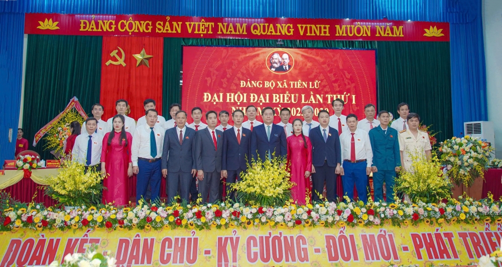 Quyết tâm xây dựng NTM nâng cao, hiện đại và đáng sống tại xã Tiên Lữ