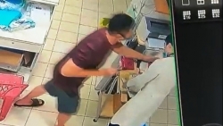 Người bóp cổ bác sĩ tại Bệnh viện Nhân dân Gia Định đã làm việc với công an