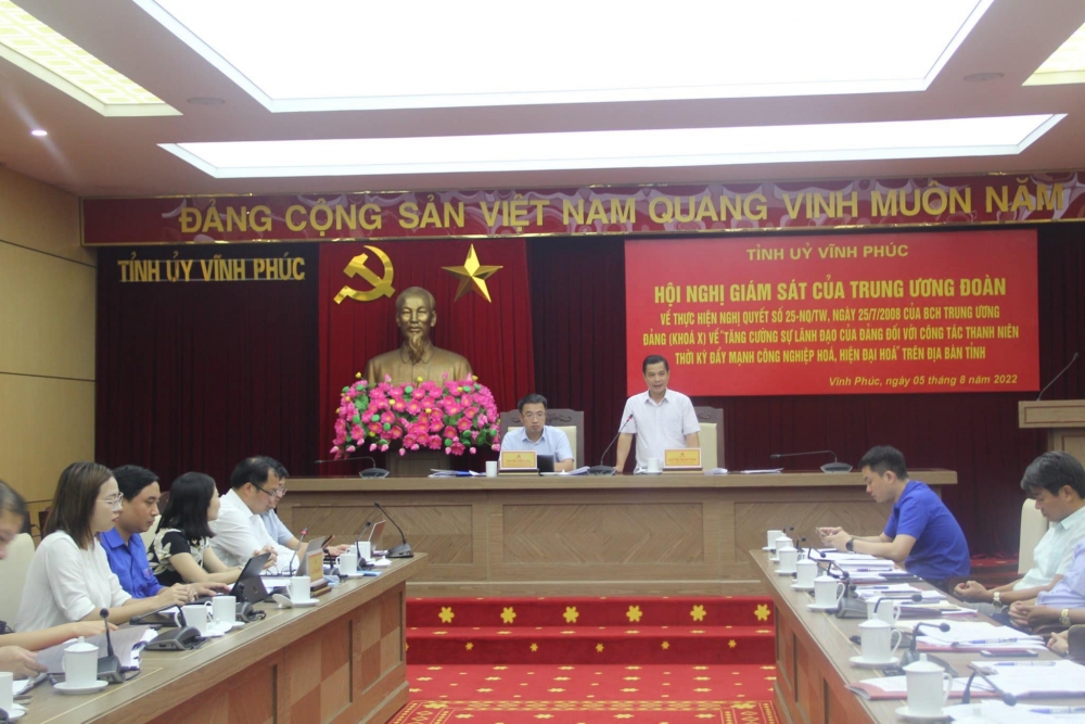 Đ/c Nguyễn Thanh Tùng-UV BTV Trưởng Ban Dân vận Tỉnh uỷ phát biểu tại Hội nghị