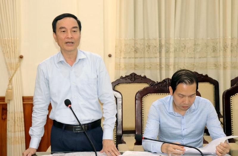 Đ.c Nguyễn Kim Định, Phó Chủ tịch HĐND thành phố phát biểu tại hội nghị