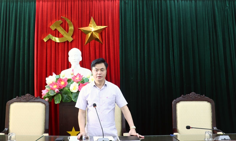 Đ.c Phó Chủ tịch UBND thành phố phát biểu giao nhiệm vụ