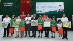 vinh phuc trao qua cho tre em co hoan canh dac biet kho khan don tet trung thu 2022