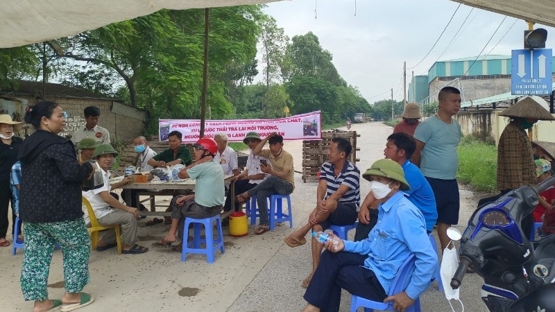 Vĩnh Phúc: Hàng chục người dân chặn cổng của Công ty Cổ phần Prime vì sự cố gây ô nhiễm