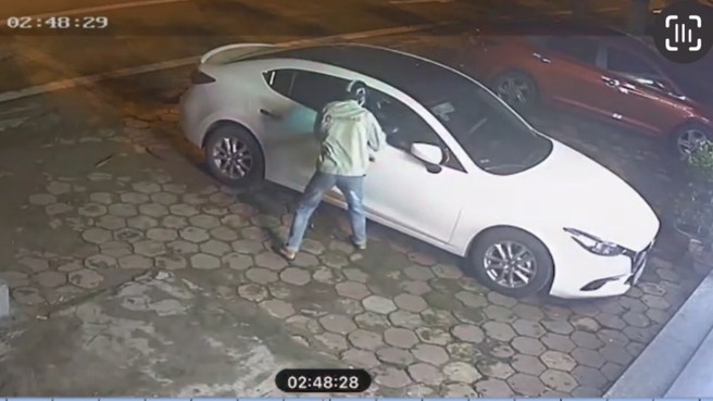 Vĩnh Phúc: Bắt 4 nghi phạm đập hàng loạt kính ô tô, trộm cắp tài sản