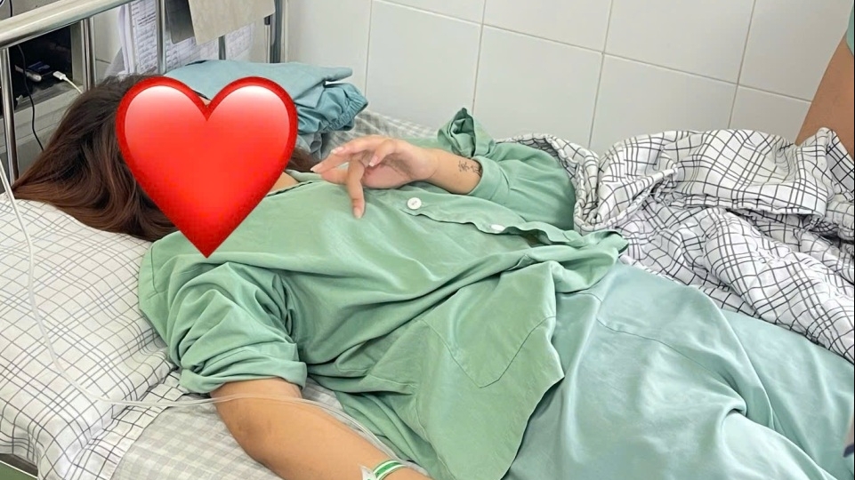 Phú Thọ: Hít 15 quả bóng cười, nữ sinh bị liệt 2 chân