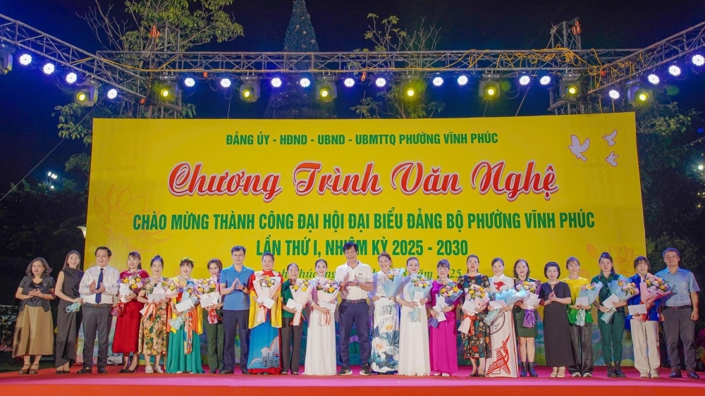 Sôi nổi chương trình văn nghệ chào mừng thành công Đại hội Đảng bộ phường Vĩnh Phúc