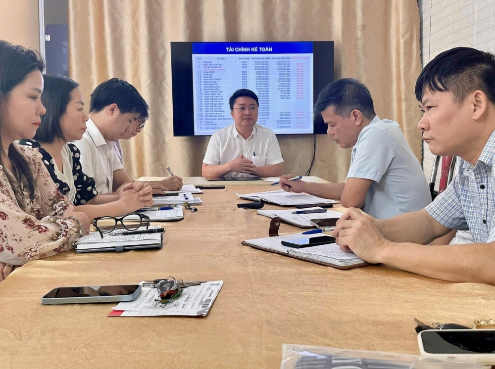 Hội nghị sơ kết công tác 6 tháng đầu năm 2025 tại trung tâm