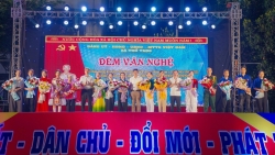 xa tho tang soi noi dem van nghe chao mung quoc khanh 29