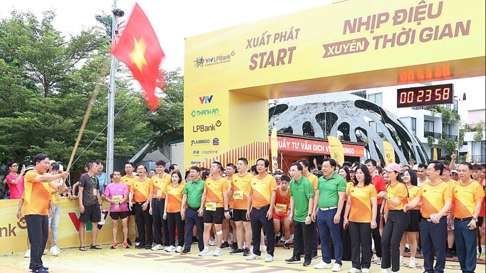 Phú Thọ: Chùm ảnh Giải Marathon Quốc tế VTV LPBank 2025