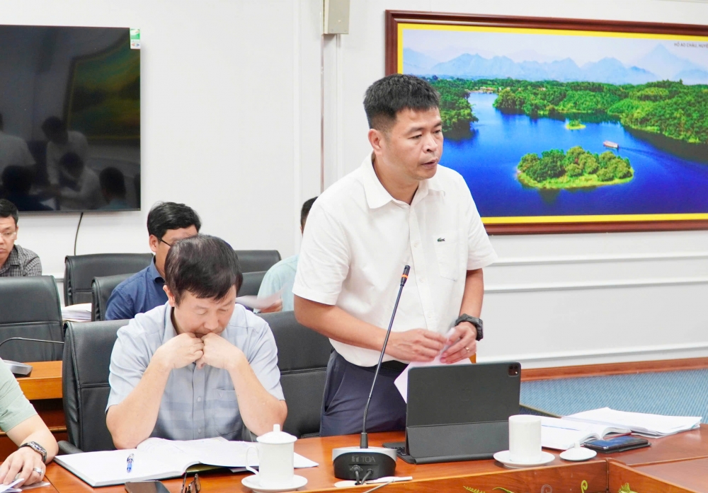 Lãnh đạo Sở Xây dựng báo cáo các nội dung