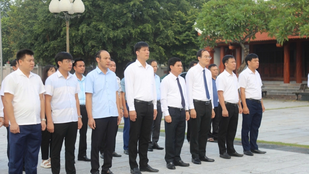 Phú Thọ: Trang trọng Lễ dâng hương tại Đền Liệt sỹ xã Vĩnh Tường