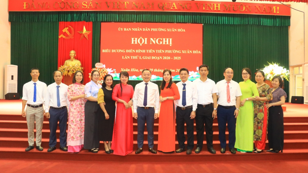 Phường Xuân Hòa: Tuyên dương 5 tập thể và 31 cá nhân điển hình tiên tiến