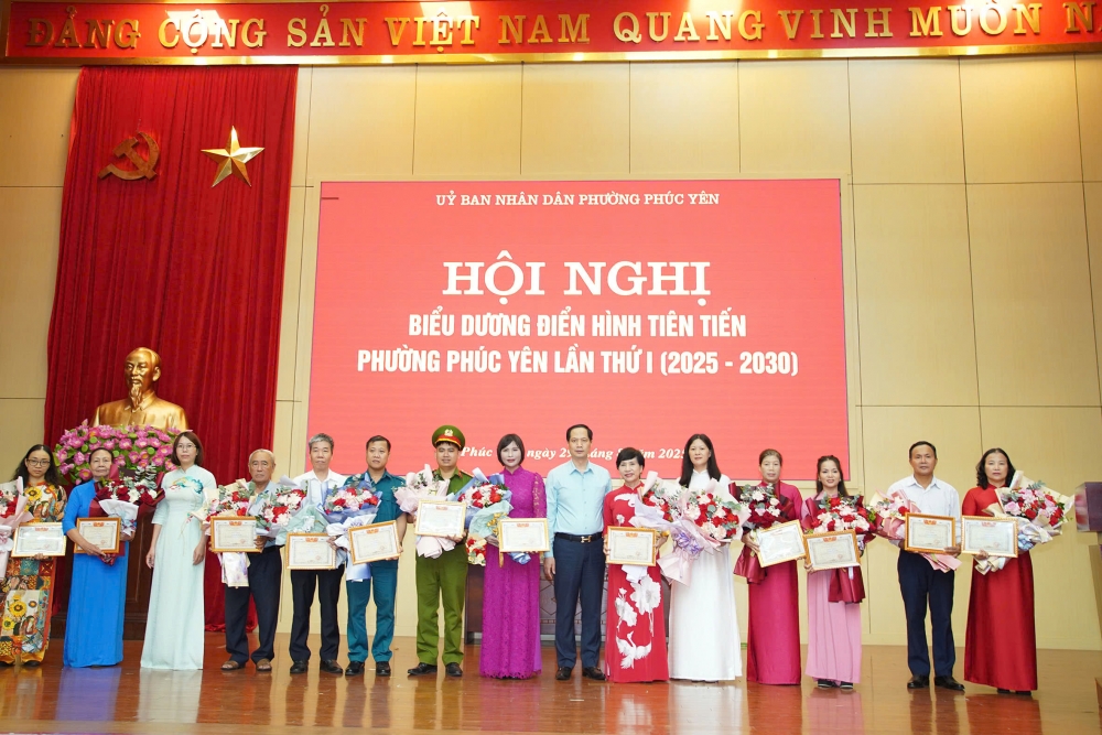 Phú Thọ: Tôn vinh điển hình tiên tiến trong phong trào thi đua yêu nước phường Phúc Yên Phú Thọ: Tôn vinh điển hình tiên tiến trong phong trào thi đua yêu nước phường Phúc Yên