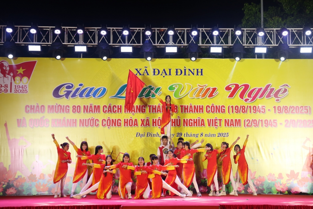 Xã Đại Đình: Sôi nổi đêm giao lưu văn nghệ chào mừng Quốc khánh 2/9