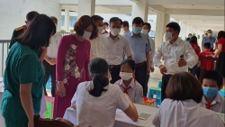 vinh phuc phat dong chien dich tiem vac xin phong chong covid 19 vui trung thu va tuu truong an toan