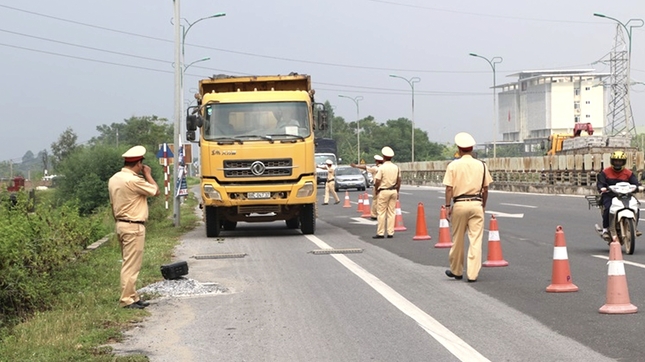 Vĩnh Phúc: Phát hiện, xử lý trên 17.351 trường hợp vi phạm ATGT, phạt tiền gần 15 tỷ