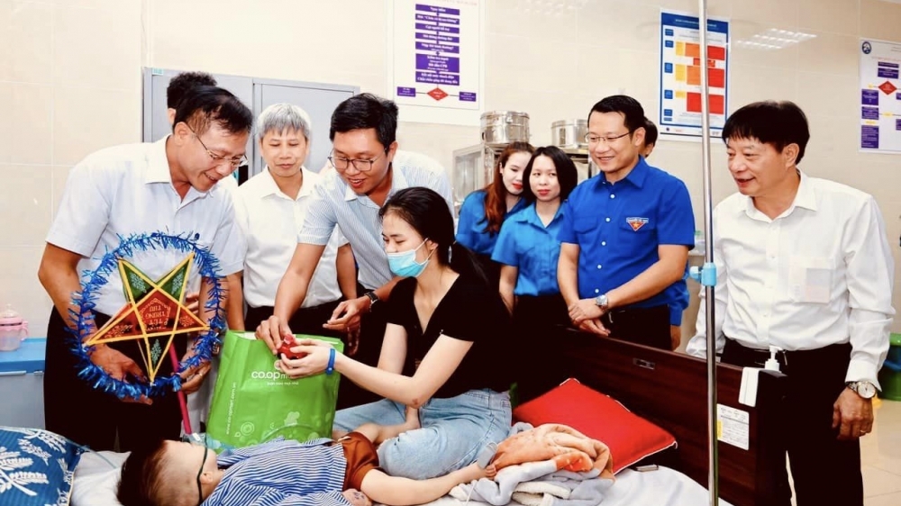 Tổ chức chương trình “Đêm hội Trăng rằm năm 2022” tại Bệnh viện sản nhi tỉnh Vĩnh Phúc